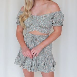 NWT Floral Green Off The Shoulder Short Set